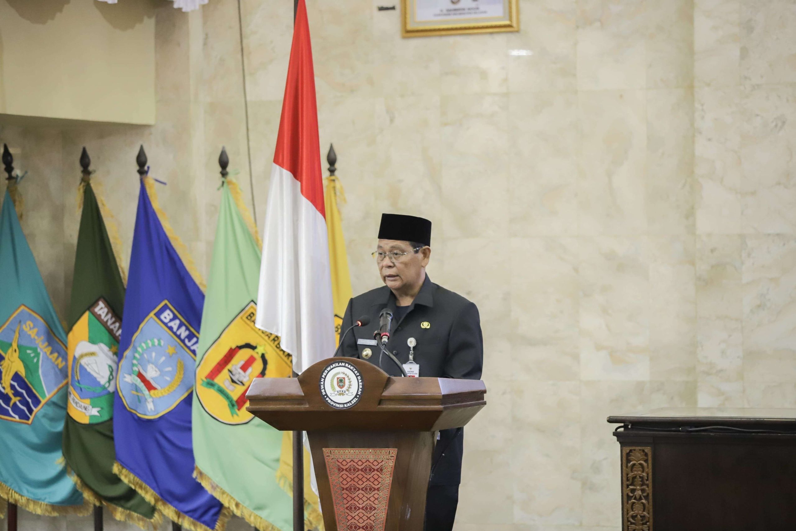 KPK menyita uang suap dalam kasus proyek jembatan Kalimantan Selatan